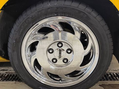 Used 1994 Chevrolet Corvette Convertible RWD image 14