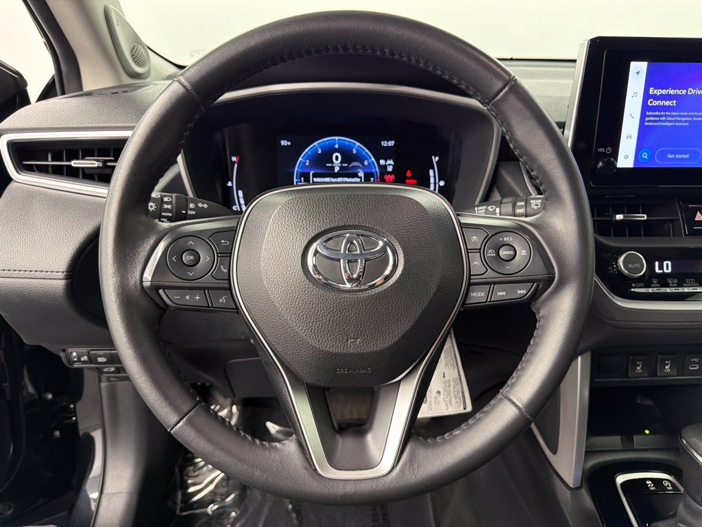 Used 2024 Toyota Corolla Cross XLE w/ Convenience Package FWD image 26