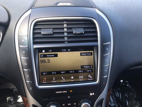 Used 2016 Lincoln MKX Reserve w/ Luxury Package AWD/4WD image 23