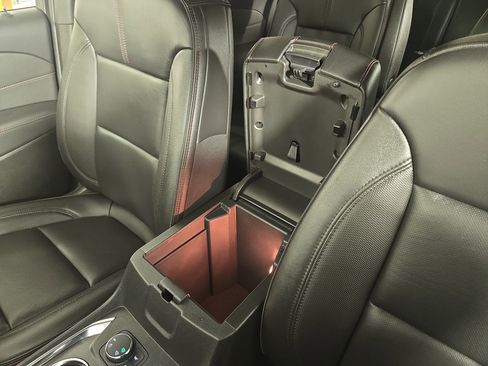 Certified 2023 Chevrolet Traverse RS image 30