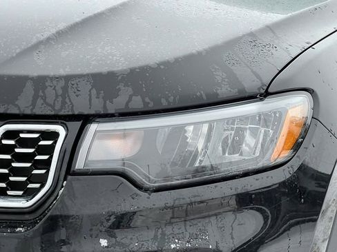 Used 2024 Jeep Compass Limited image 39