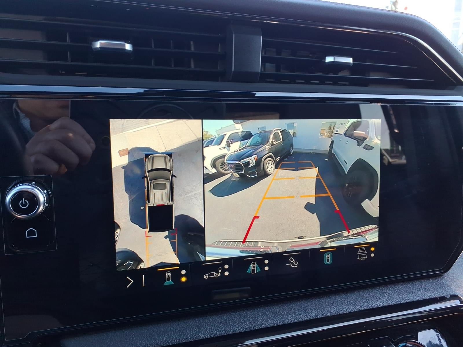 Used 2023 GMC Sierra 1500 AT4 w/ Technology Package AWD/4WD image 30