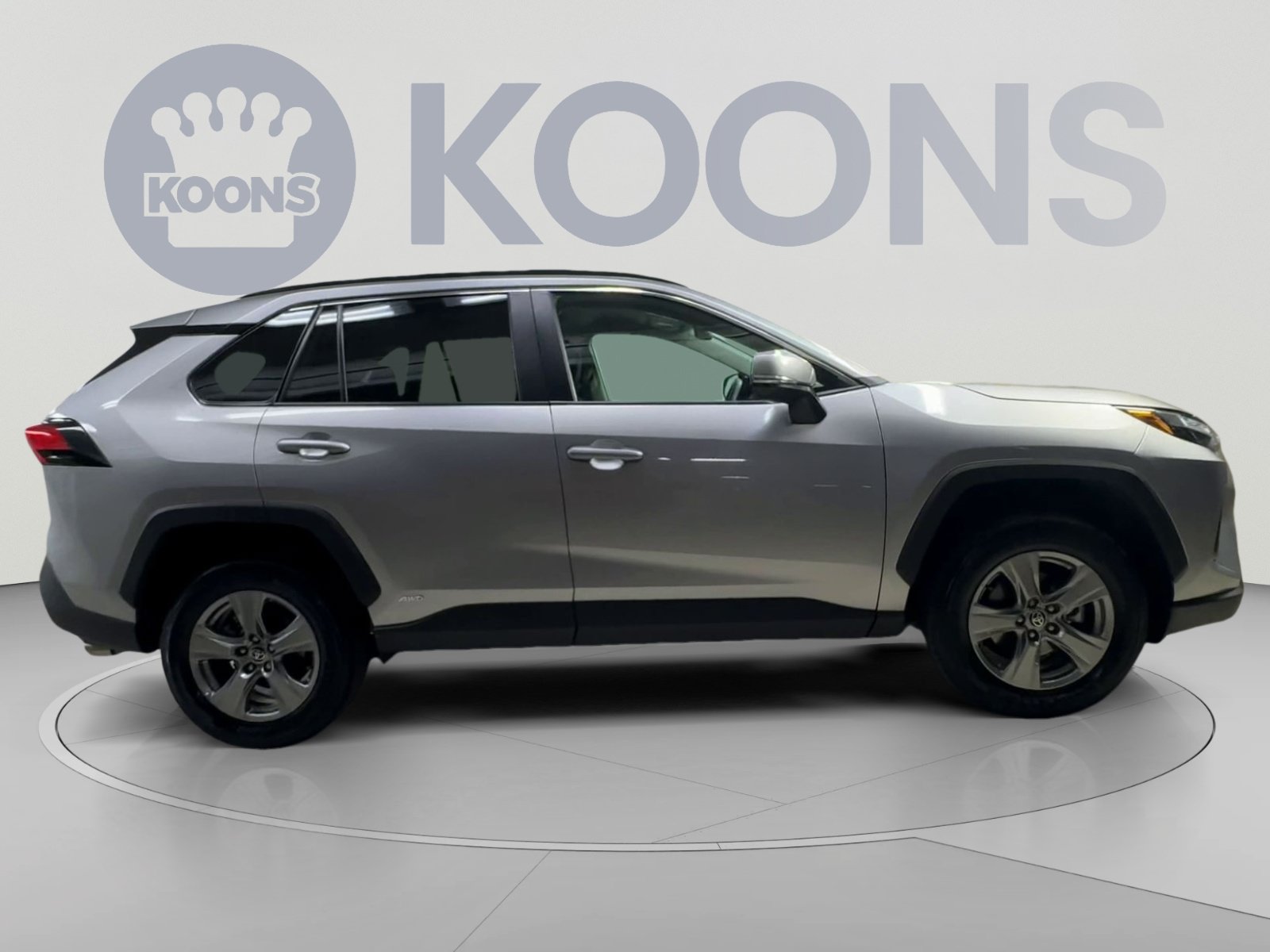 Used 2024 Toyota RAV4 LE AWD/4WD image 12