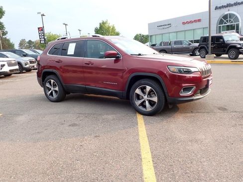 Used 2019 Jeep Cherokee Limited w/ Trailer Tow Group AWD/4WD image 6