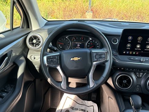 Used 2024 Chevrolet Blazer LT w/ Convenience Package FWD image 16