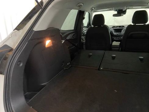 Used 2023 Chevrolet TrailBlazer LT FWD image 14