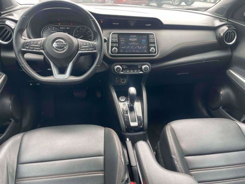 Used 2020 Nissan Kicks SR w/ SR Premium Package FWD image 7
