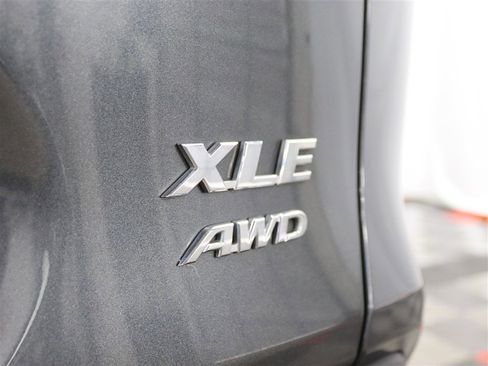 Used 2019 Toyota RAV4 XLE image 8