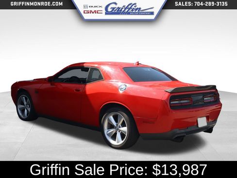 Used 2016 Dodge Challenger R/T Plus RWD image 4