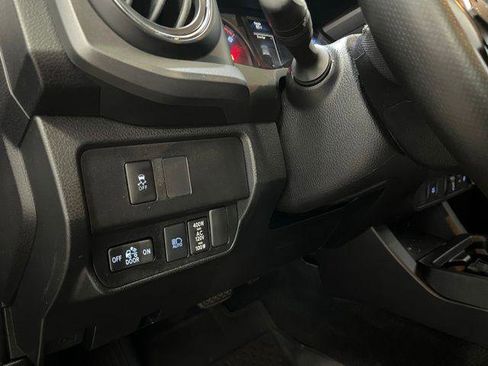 Certified 2021 Toyota Tacoma TRD Off-Road AWD/4WD image 15