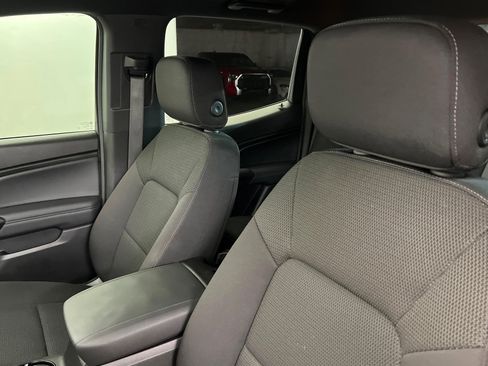 Used 2025 Chevrolet Colorado LT w/ Advanced Trailering Package image 16