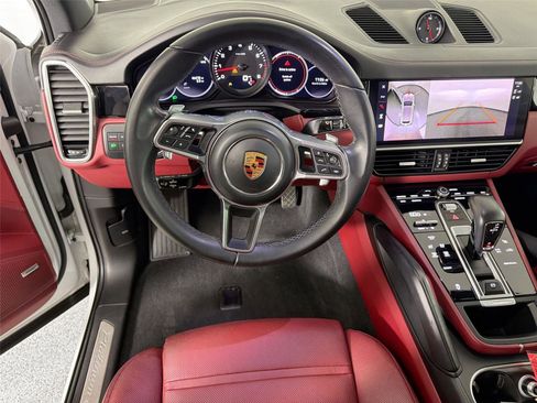 Certified 2023 Porsche Cayenne Platinum Edition AWD/4WD image 30