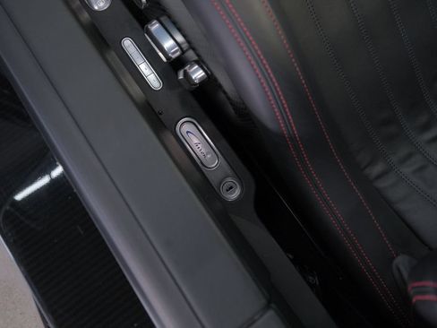 Used 2018 Bugatti Chiron AWD/4WD image 13