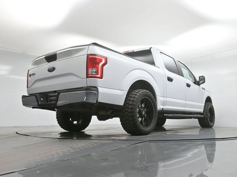 Used 2017 Ford F150 XLT image 46