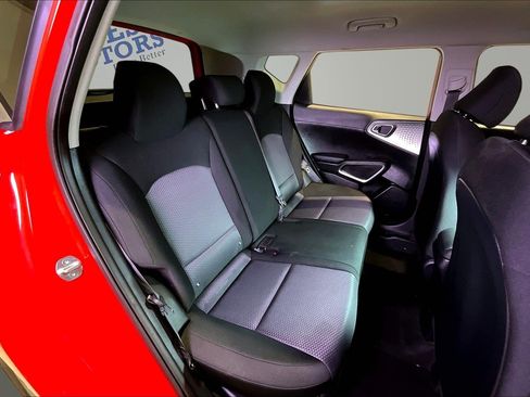 Used 2024 Kia Soul LX w/ Option Group 015 FWD image 24