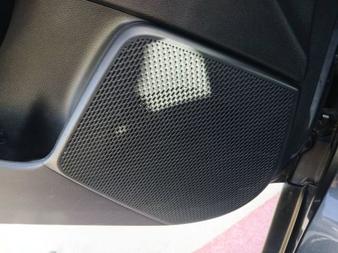 Used 2023 Kia Soul LX w/ LX Technology Package FWD image 29
