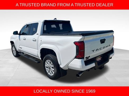 Used 2024 Toyota Tacoma SR5 AWD/4WD image 3