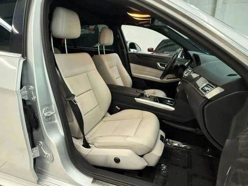 Used 2016 Mercedes-Benz E 350 Sedan w/ Premium Package image 24
