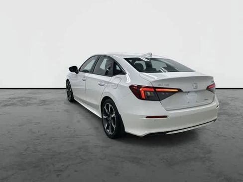 Used 2025 Honda Civic Sport Touring image 2