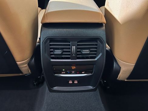 New 2026 BMW 330i xDrive Sedan w/ Premium Package image 34