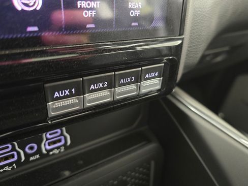 New 2026 RAM 2500 Laramie AWD/4WD image 34
