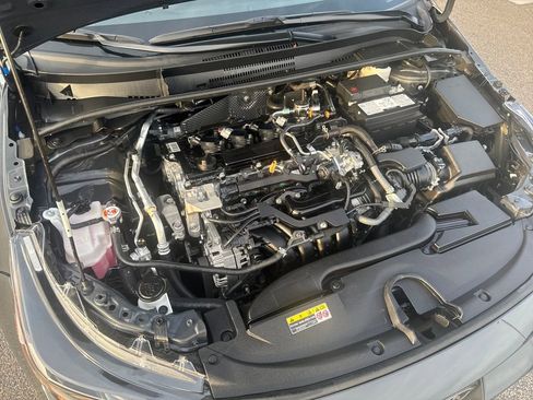 Used 2025 Toyota Corolla LE image 43