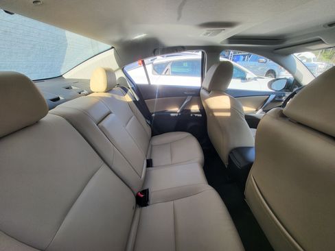 Used 2012 MAZDA MAZDA3 i Grand Touring image 9