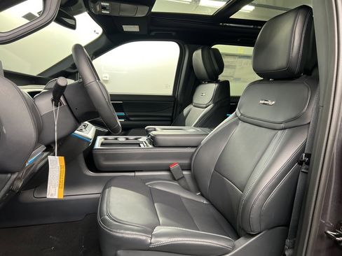 New 2026 Ford Expedition Platinum image 26