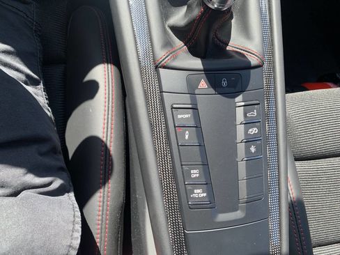 Used 2018 Porsche 911 GT3 RWD image 34