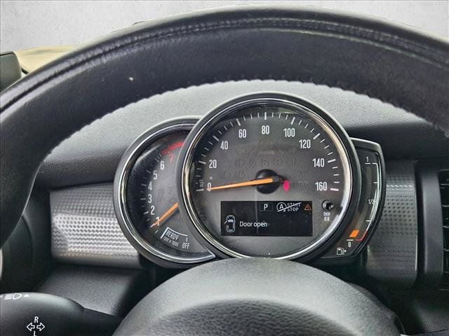 Used 2020 MINI Cooper 4-Door Hardtop w/ Storage Package FWD image 11