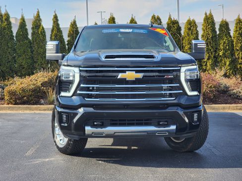 Used 2025 Chevrolet Silverado 2500 LT w/ Z71 Chrome Sport Edition image 5