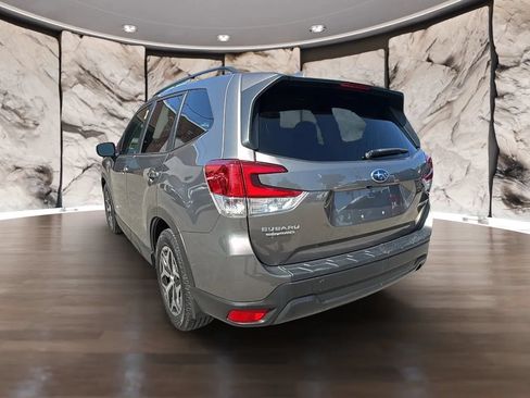 Used 2020 Subaru Forester Premium AWD/4WD image 8