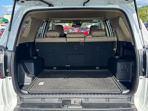Used 2024 Toyota 4Runner SR5 Premium w/ Moonroof Package AWD/4WD image 16