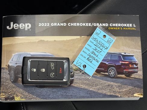 Used 2022 Jeep Grand Cherokee L Limited AWD/4WD image 44