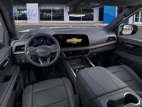 New 2026 Chevrolet Suburban Premier AWD/4WD image 26