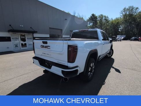Used 2025 GMC Sierra 2500 Denali w/ Denali Reserve Package AWD/4WD image 4