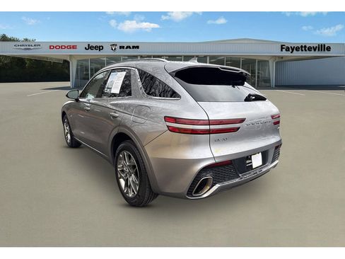 Used 2025 Genesis GV70 2.5T image 5