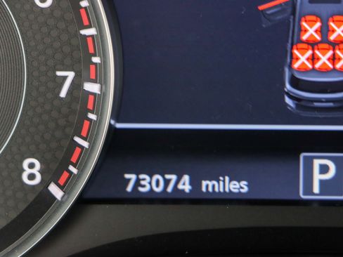 Used 2022 Nissan Armada SL w/ Captain's Chairs Package image 17