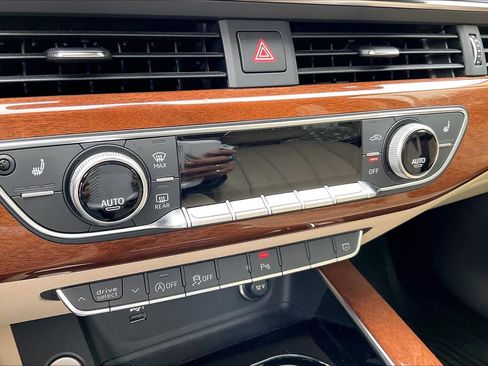 Used 2023 Audi A4 2.0T Premium w/ Convenience Package image 30