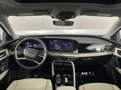 Used 2025 Audi Q5 Premium Plus w/ Premium Plus AWD/4WD image 15