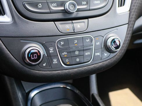 Used 2024 Chevrolet Malibu LT FWD image 15