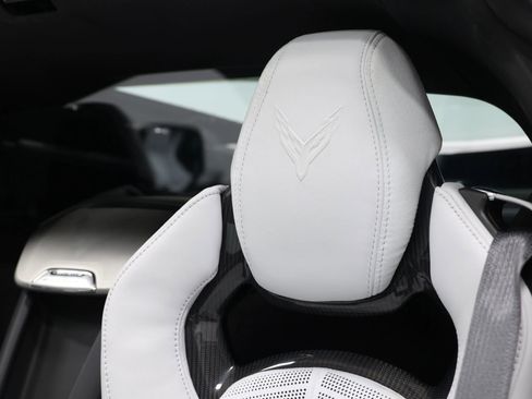 Used 2024 Chevrolet Corvette Stingray Preferred Cpe w/ 2LT image 19