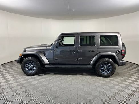 Used 2026 Jeep Wrangler Unlimited Sport AWD/4WD image 4