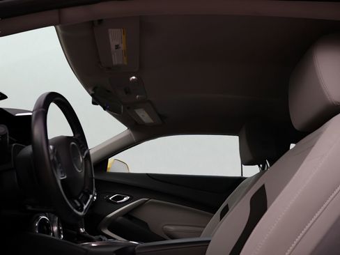 Used 2017 Chevrolet Camaro LT RWD image 56