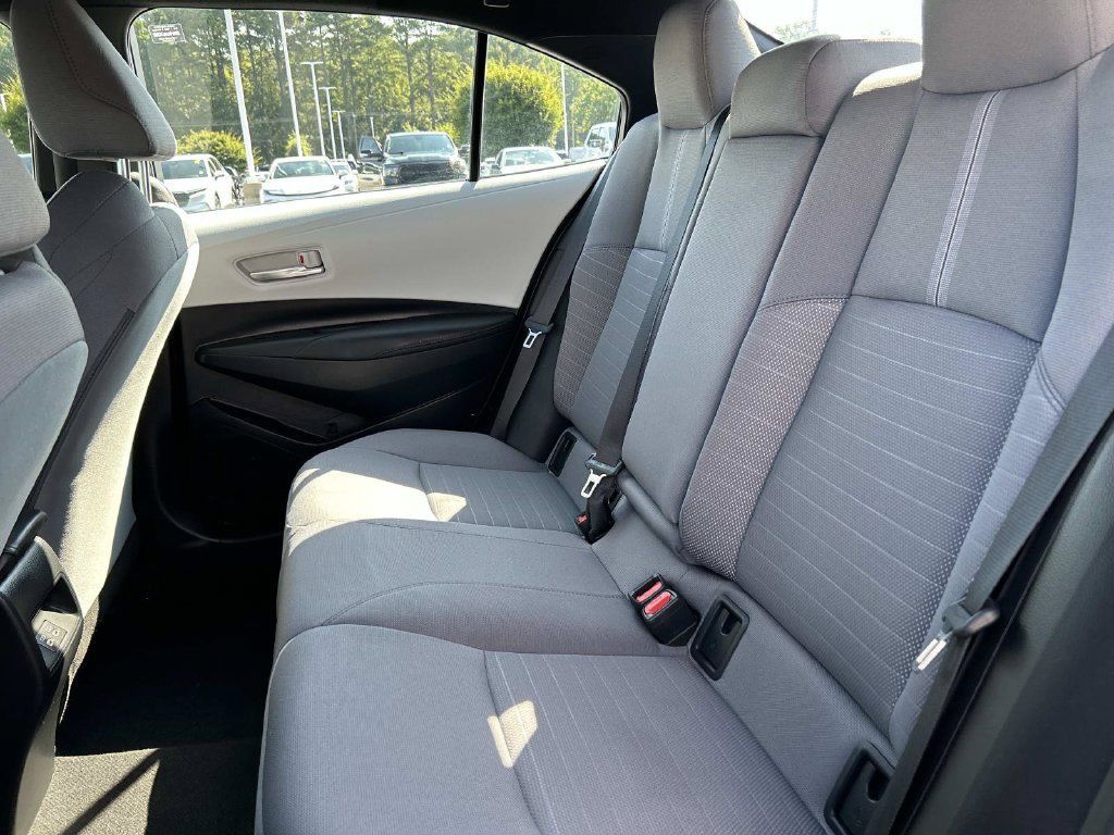 Used 2024 Toyota Corolla SE FWD image 14