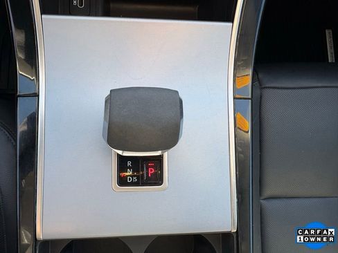 Used 2024 Land Rover Range Rover Velar S image 17