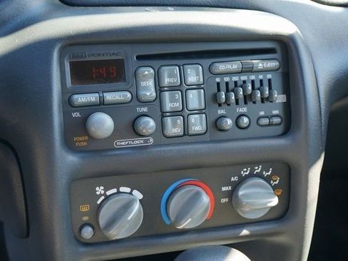 Used 1998 Pontiac Grand Am SE image 16