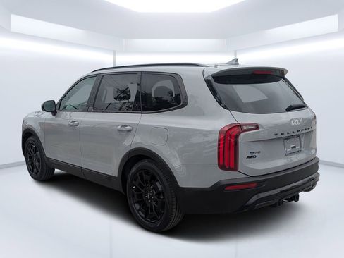 Used 2022 Kia Telluride SX w/ SX Prestige Package image 5