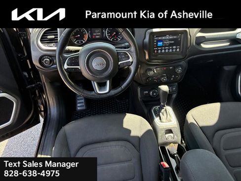 Used 2018 Jeep Renegade Latitude w/ Cold Weather Group AWD/4WD image 21