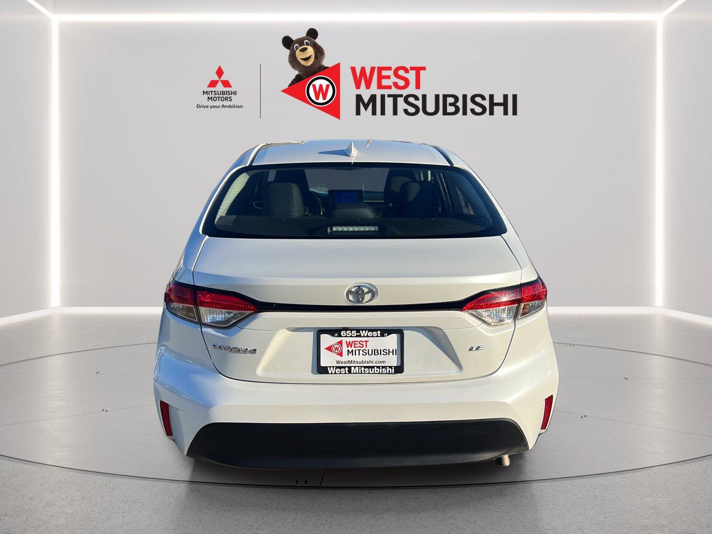 Used 2025 Toyota Corolla LE FWD image 5